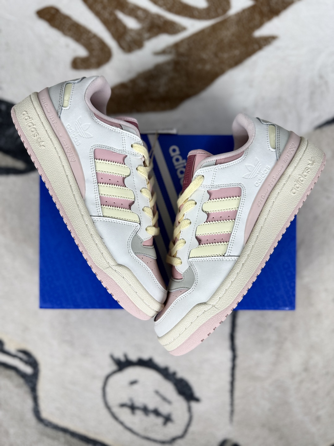 Adidas Originals Forum 84 Low: Retro Style, Modern Comfort in Pink & White 5 cmp i1750704353956 8269 0 6