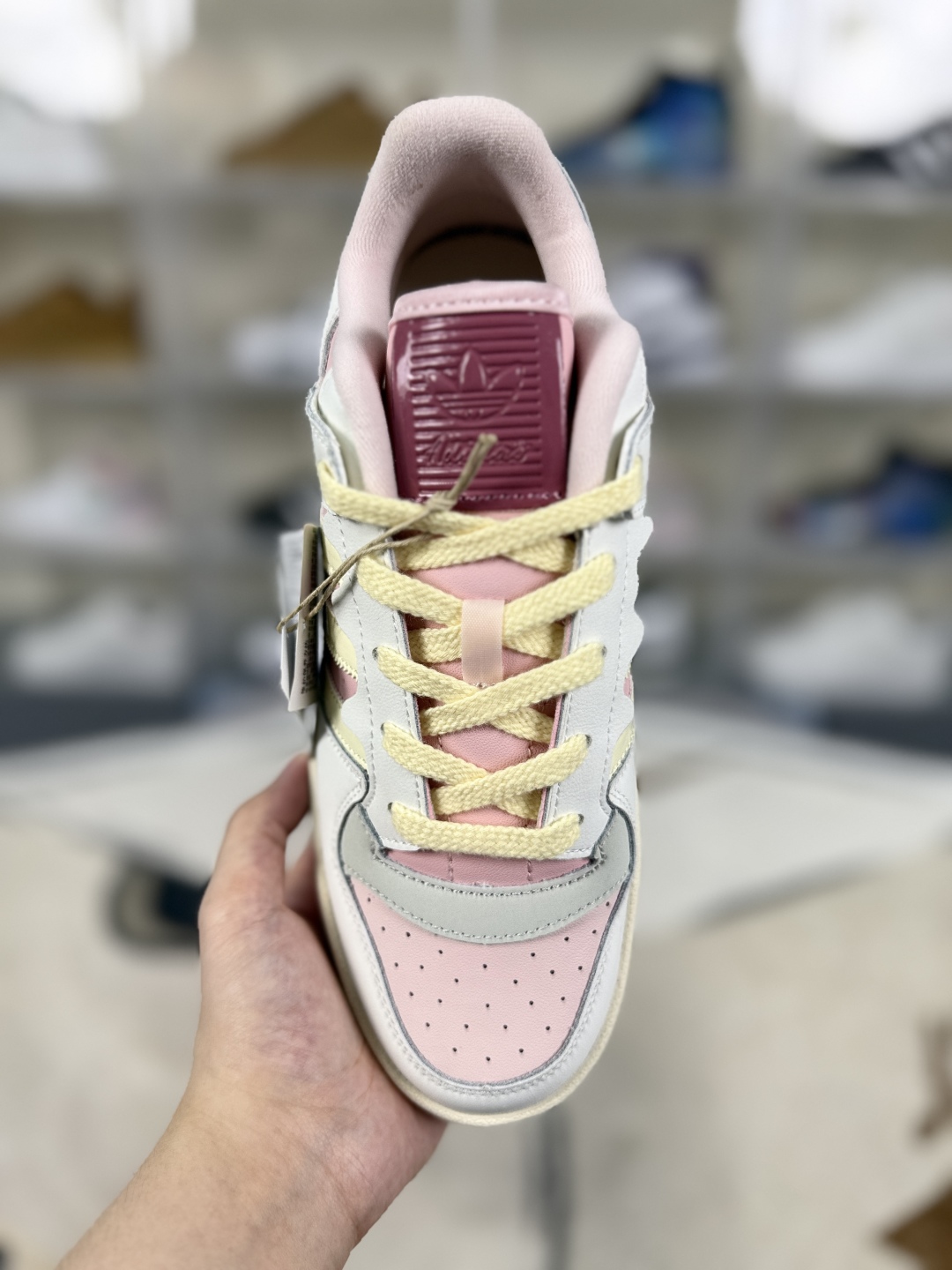 Adidas Originals Forum 84 Low: Retro Style, Modern Comfort in Pink & White 4 cmp i1750704367774 213 0 3