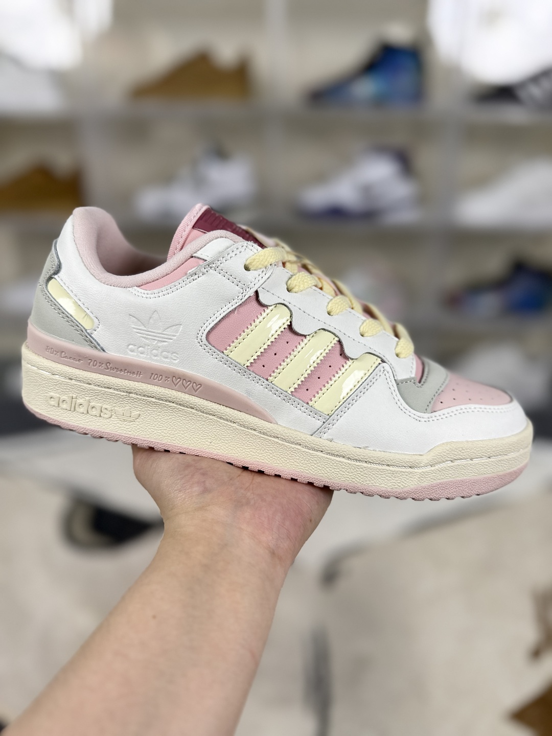 Adidas Originals Forum 84 Low: Retro Style, Modern Comfort in Pink & White 1 cmp i1750704367782 4187 0 0