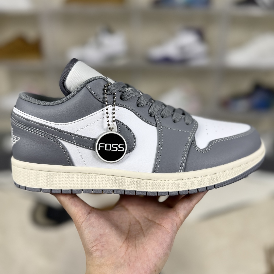 Jordan Air 1 Low Stealth White (Small Dior) Retro Basketball Shoes 8 cmp i1750704411749 8954 0 5