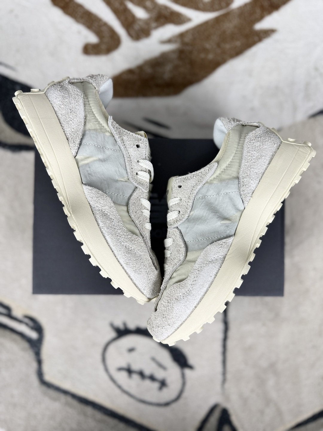 New Balance 327 Unisex Low-Top Sneakers - Comfortable, Versatile, and Stylish 6 cmp i1750877875791 6474 0 6