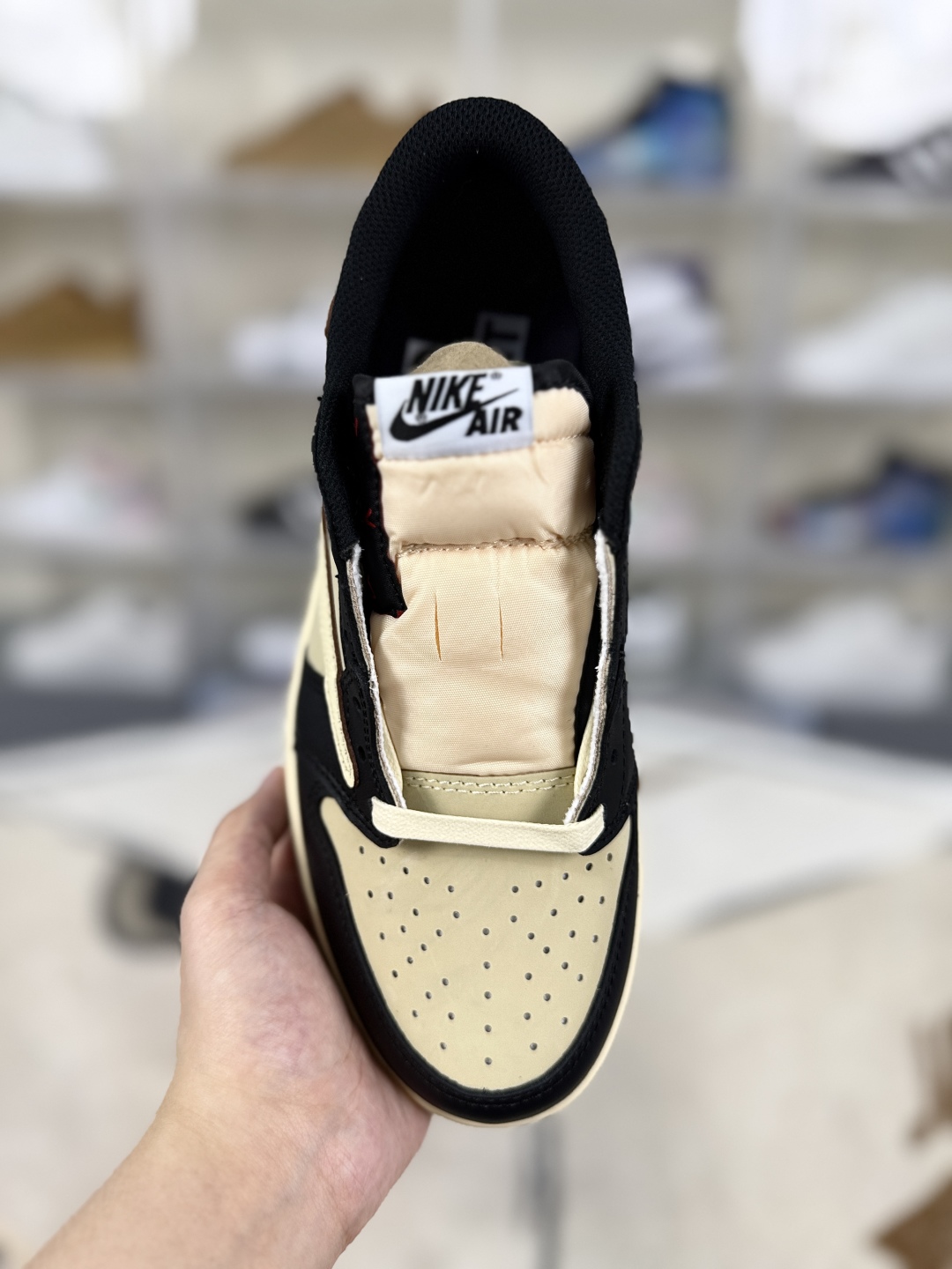 Travis Scott x Air Jordan 1 Low 'Reverse Mocha' Sneakers - Limited Edition 4 cmp i1750878039267 855 0 3