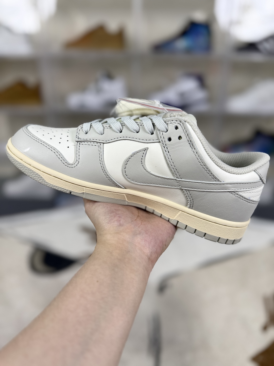 Nike Dunk Low Light Bone: Timeless Style, Durable Comfort, Available Now! 2 cmp i1750962523540 114 0 1