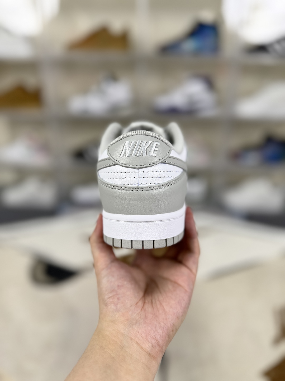 Nike Dunk Retro "Grey Fog" Leather Low-Top Sneakers - Unisex Style 4 cmp i1750962624149 1332 0 2