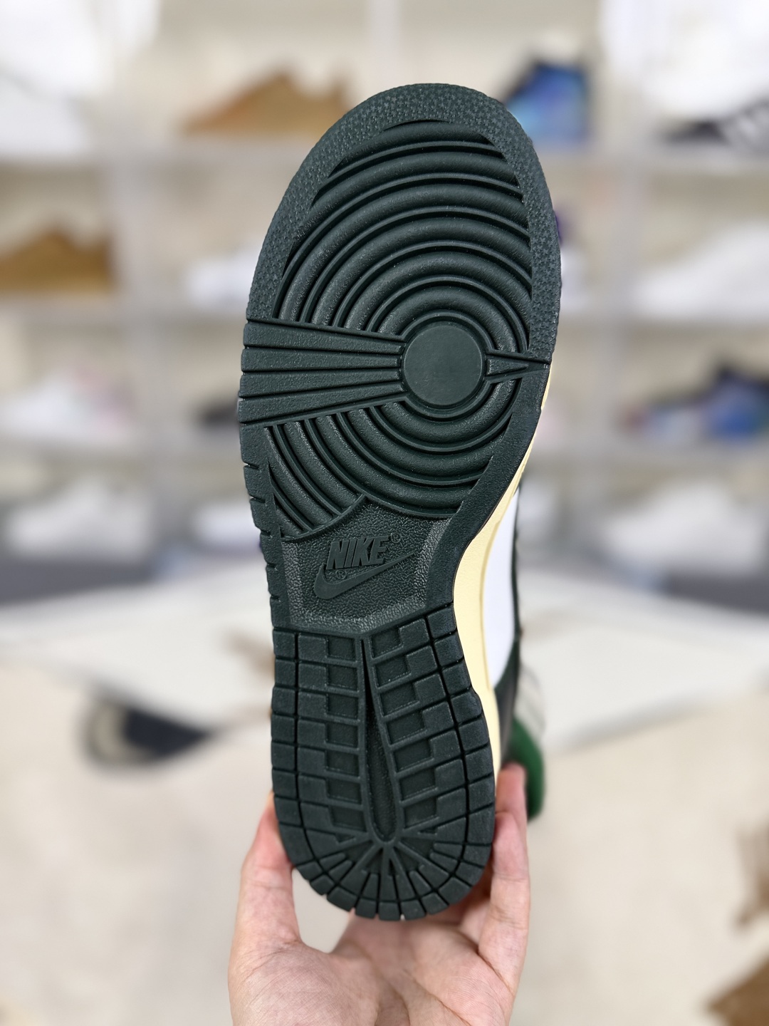 Nike Dunk Low "Vintage Green" Leather Retro Sneakers - Limited Edition 7 cmp i1750962705517 136 0 4