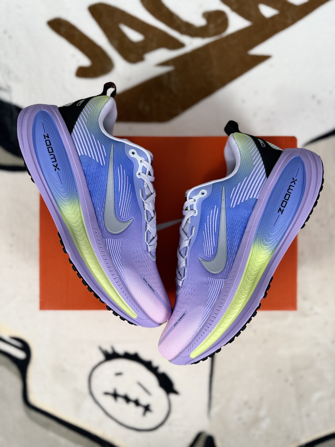 Nike Vomero 18 Running Shoes, Comfortable, Anti-Slip, and Wear-Resistant 6 cmp i1751143097880 5403 0 6