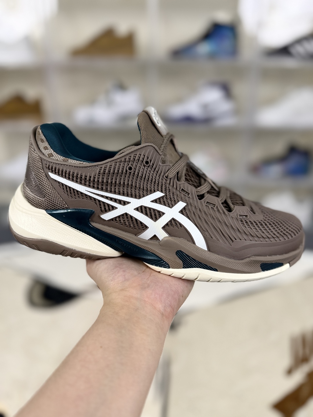 Asics Court FF 3 Brown Tennis Shoes - Breathable, Non-slip, Unisex Design 2 cmp i1751481351087 3836 0 0