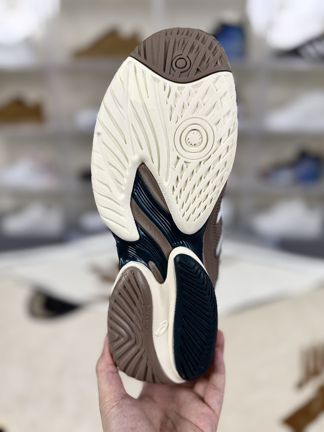 Asics Court FF 3 Brown Tennis Shoes - Breathable, Non-slip, Unisex Design 7 cmp i1751481351090 5521 0 4