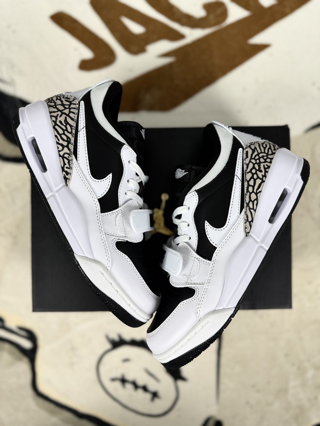 Jordan Legacy 312 Low Retro Basketball Shoes - White/Black Panda - Unisex 6 cmp i1751578449853 3912 0 6