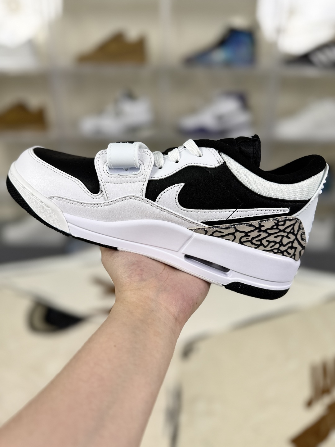 Jordan Legacy 312 Low Retro Basketball Shoes - White/Black Panda - Unisex 3 cmp i1751578449860 8183 0 1