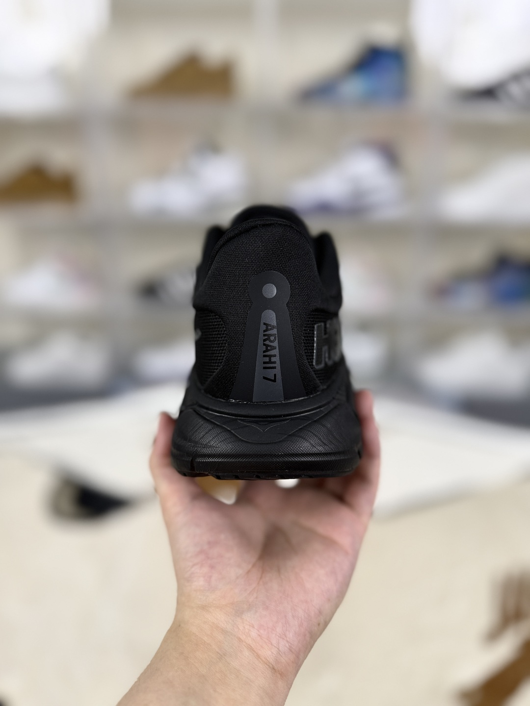 Hoka One One Arahi 7: Comfortable, Supportive, and Slip-Resistant Running Shoes 3 cmp i1752078835766 3382 0 2