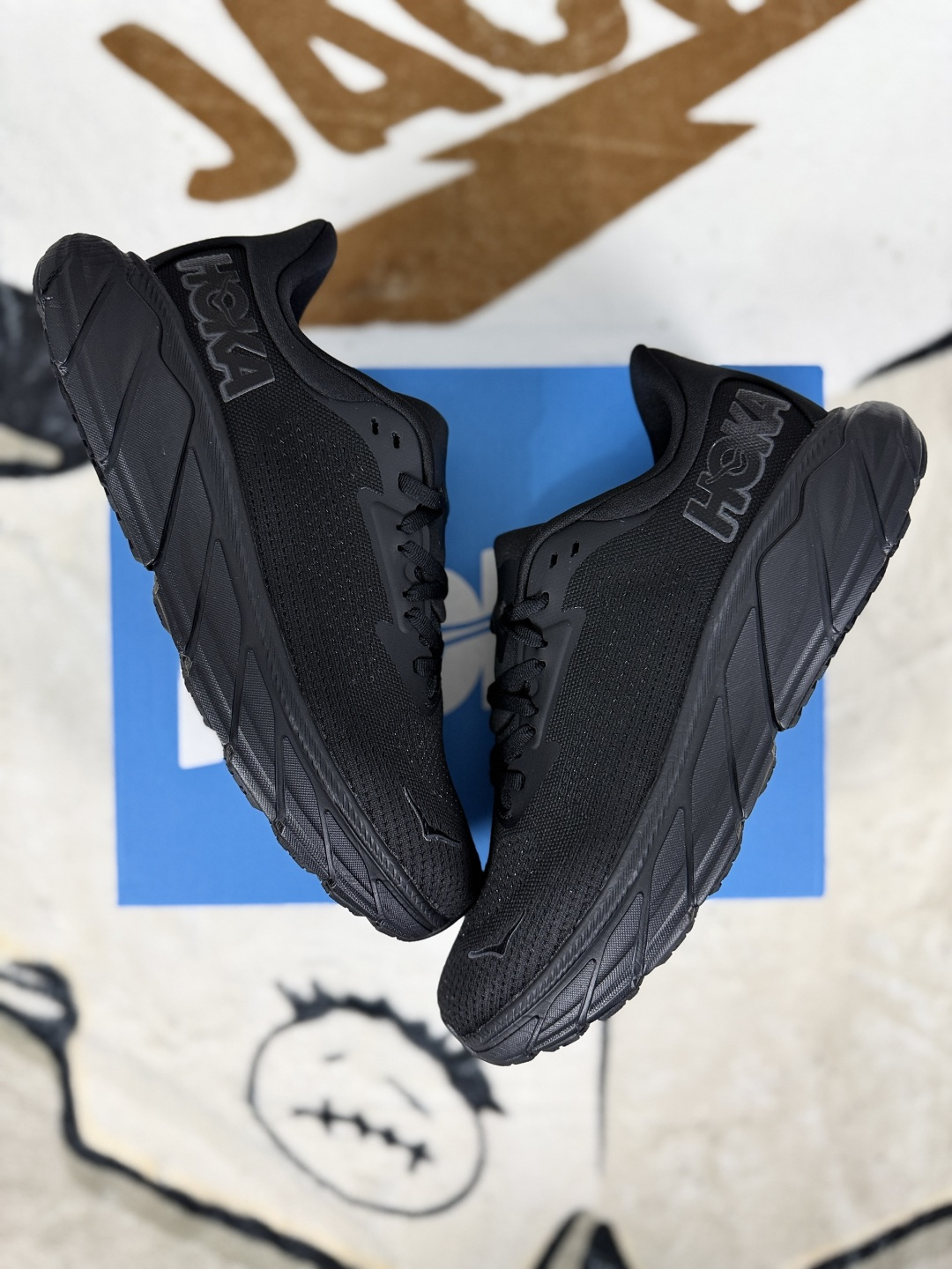 Hoka One One Arahi 7: Comfortable, Supportive, and Slip-Resistant Running Shoes 5 cmp i1752078841085 8643 0 6