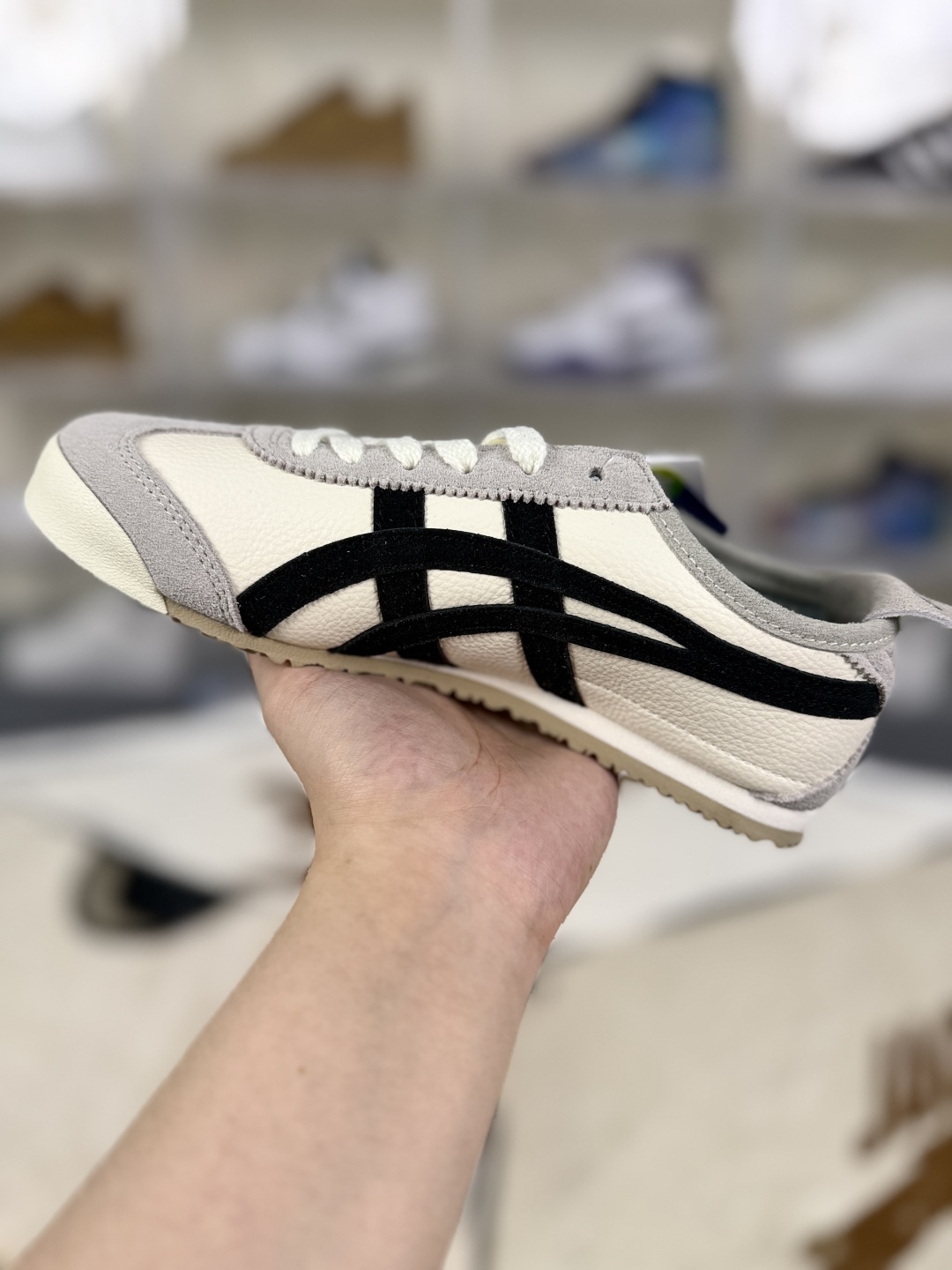 Onitsuka Tiger Mexico 66: Unisex Black/Birch, Low-Top Lifestyle Sneakers 3 cmp i1752175663201 1761 0 1