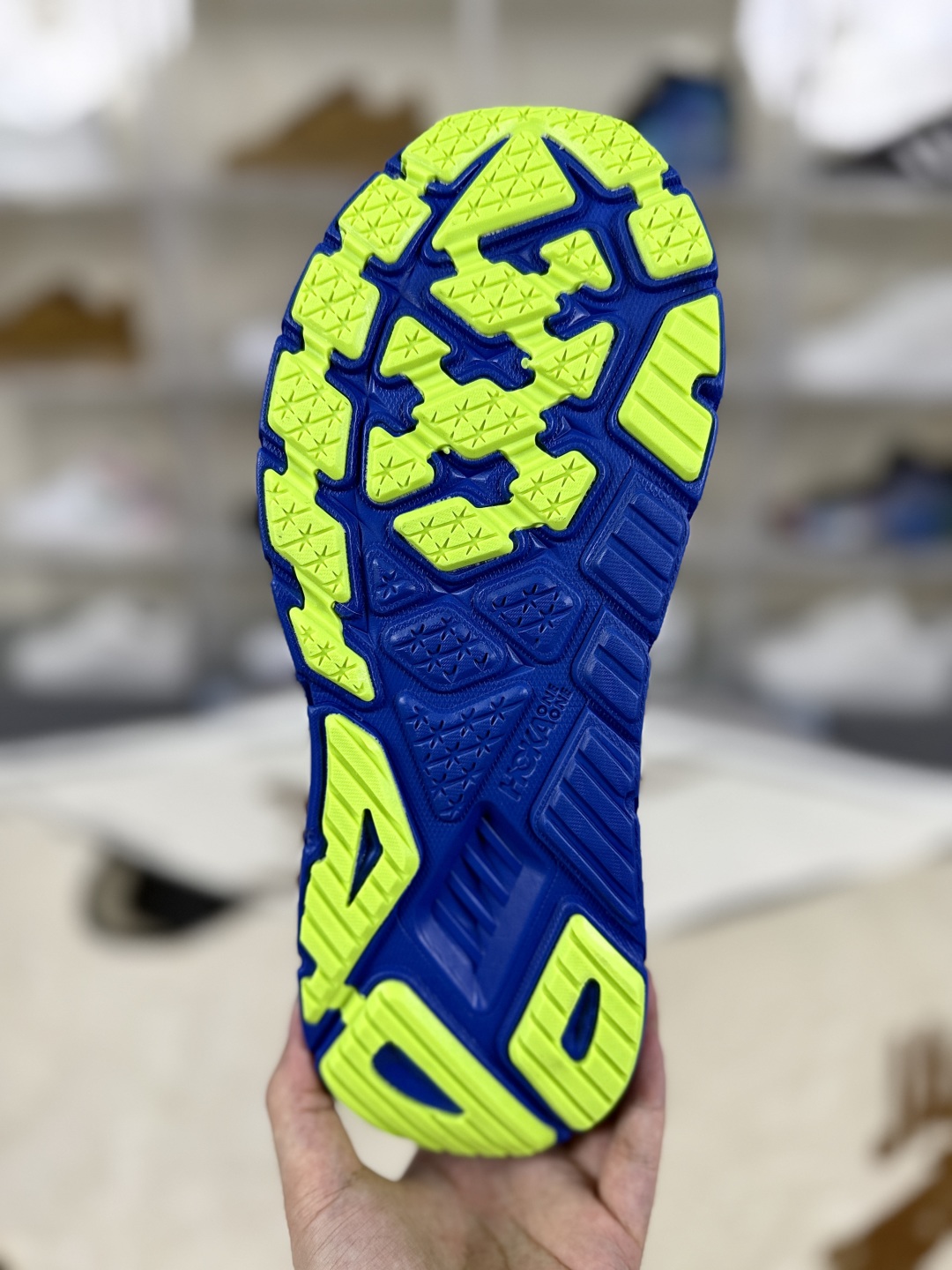 Hoka One One Arahi 7 Running Shoes - Comfortable, Supportive, and Stylish 6 cmp i1752348946134 951 0 4