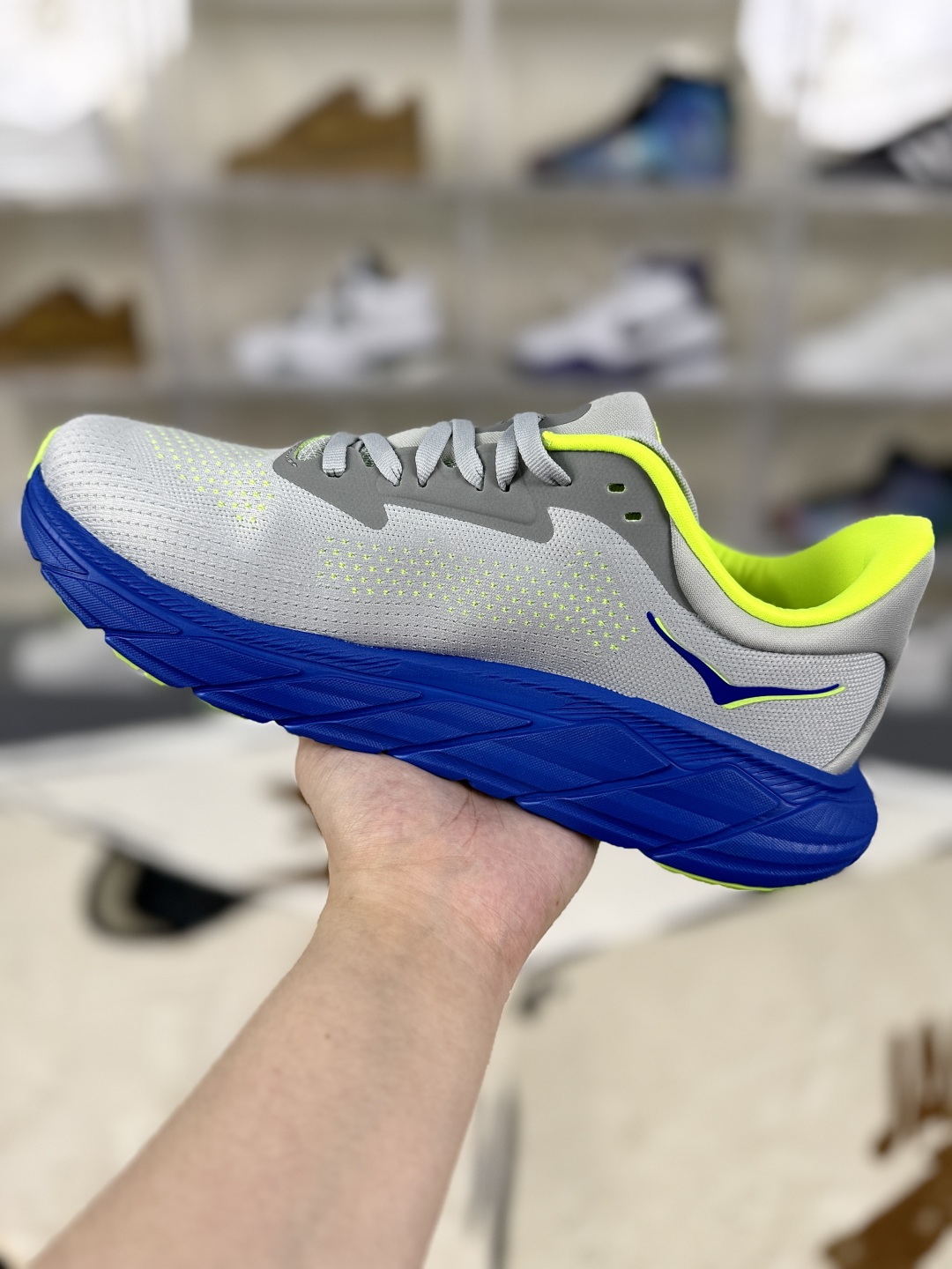 Hoka One One Arahi 7 Running Shoes - Comfortable, Supportive, and Stylish 2 cmp i1752348955079 8797 0 1