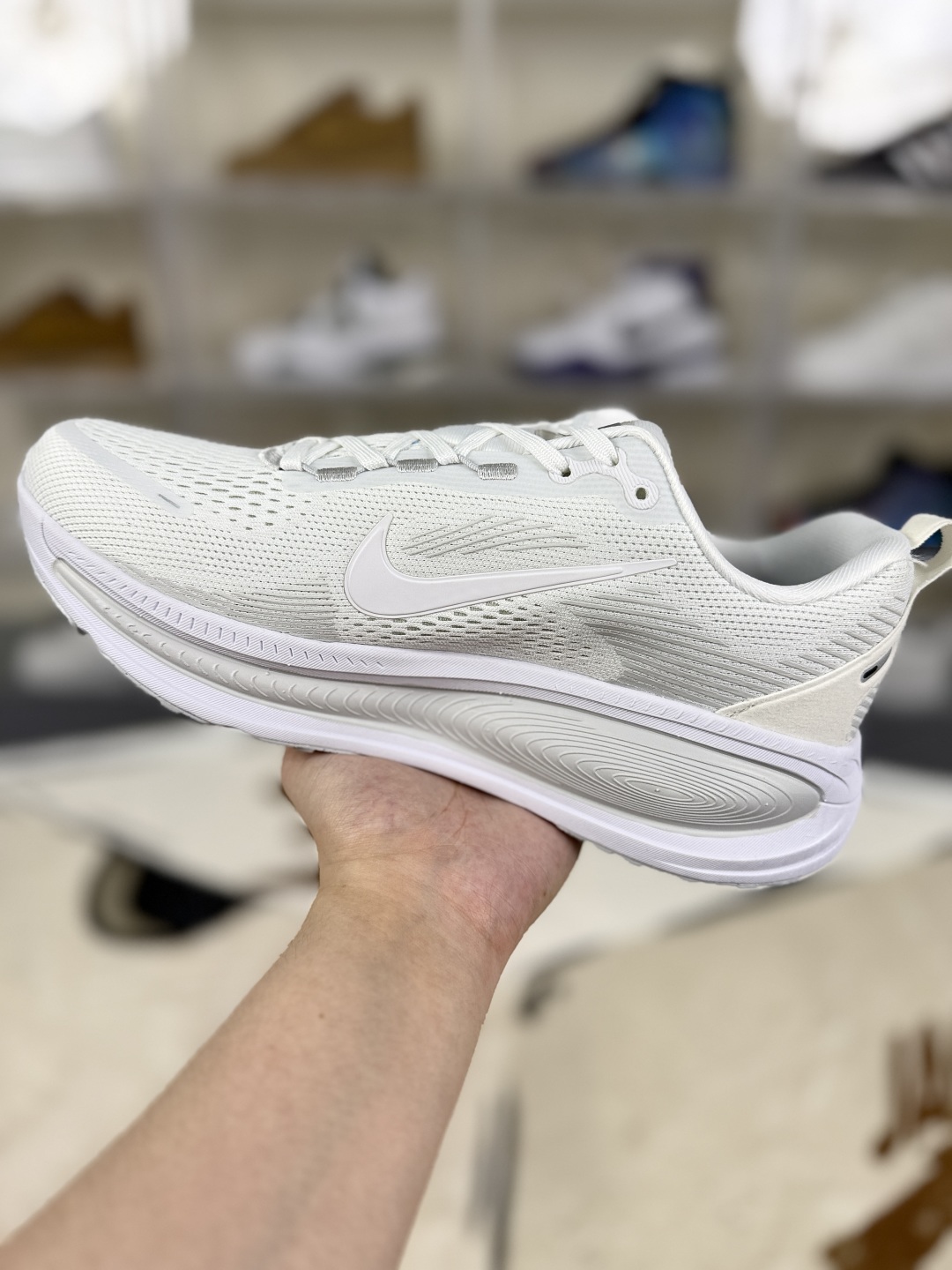 Nike Vomero 18 White Running Shoes, Comfortable, Anti-Slip, and Durable 3 cmp i1752349651615 9150 0 1