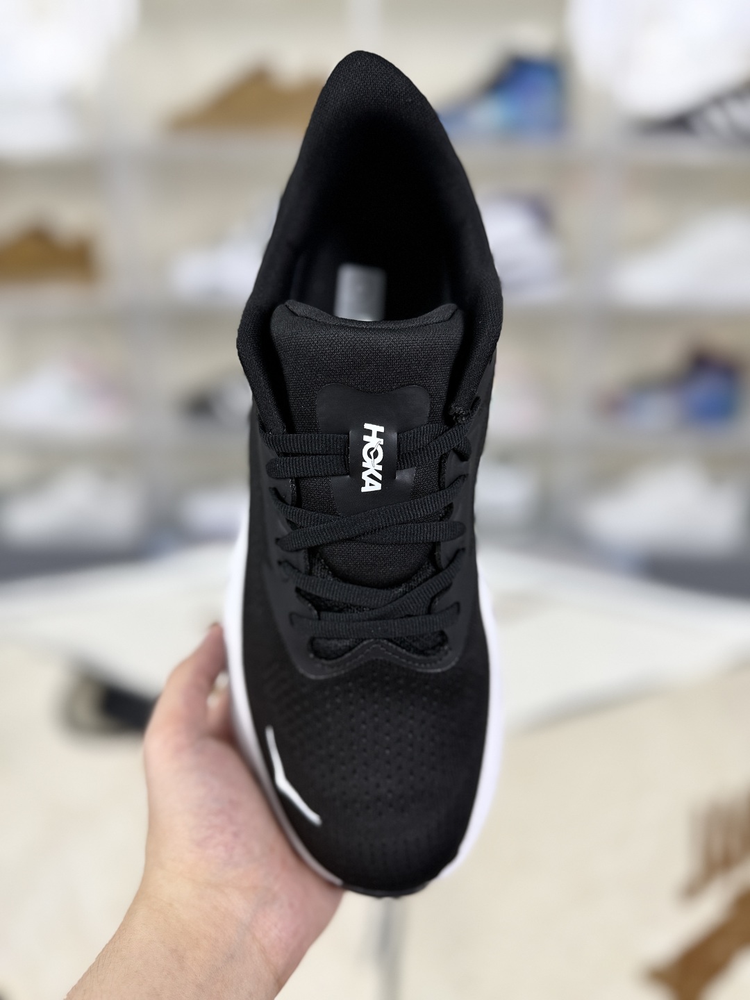 Hoka One One Arahi 7 Running Shoes - Comfort, Support, and Style 4 cmp i1752602137866 3618 0 3