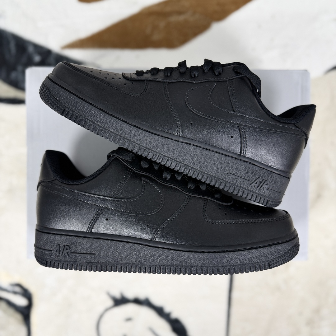 Nike Air Force 1 Low '07: Iconic All-Black Retro Basketball Shoes for All (Unisex) 8 cmp i1752688266366 1591 0 7
