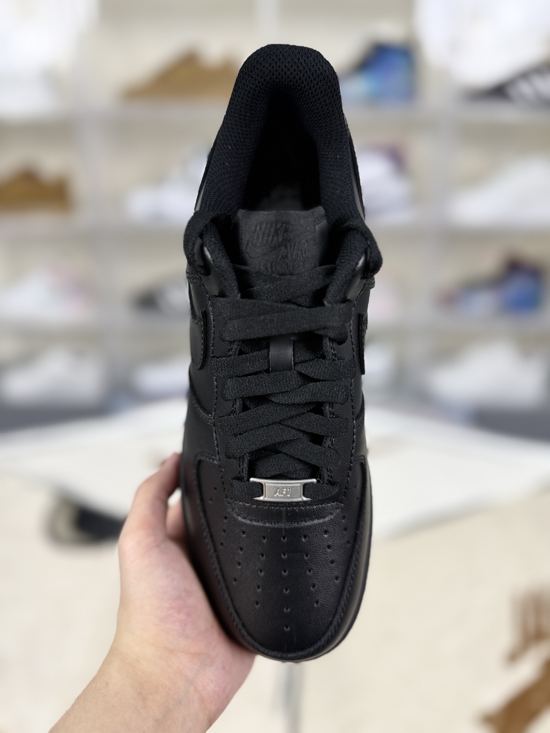 Nike Air Force 1 Low '07: Iconic All-Black Retro Basketball Shoes for All (Unisex) 4 cmp i1752688291290 2626 0 3
