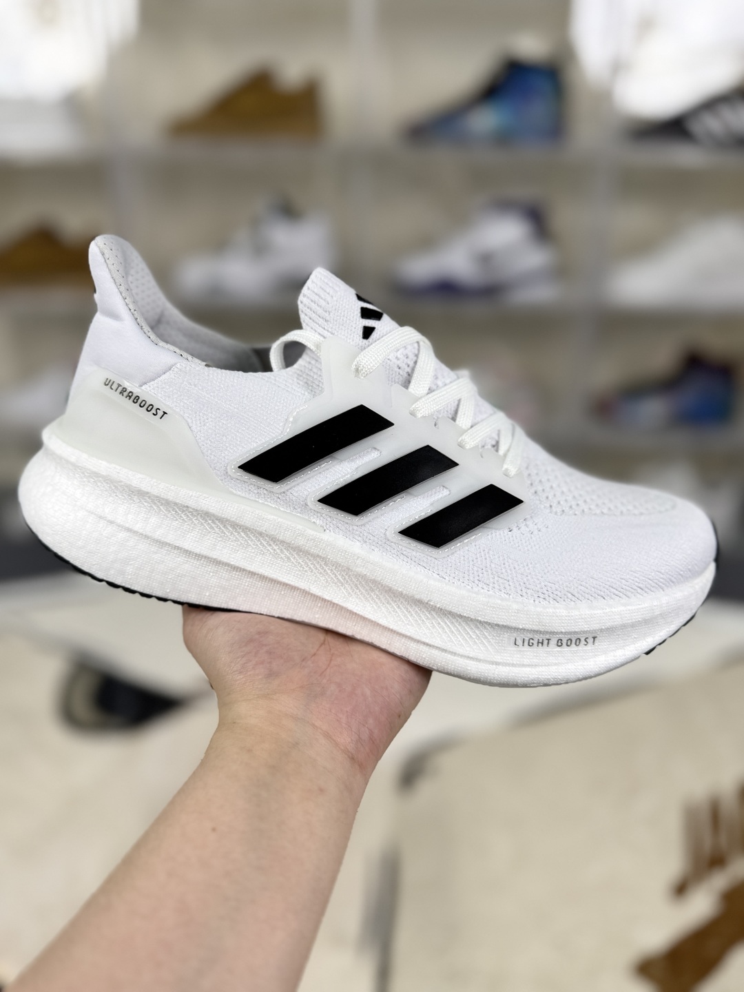 Adidas Ultraboost 5.0 White Black Running Shoes - Comfortable and Durable 2 cmp i1752960766644 8041 0 0