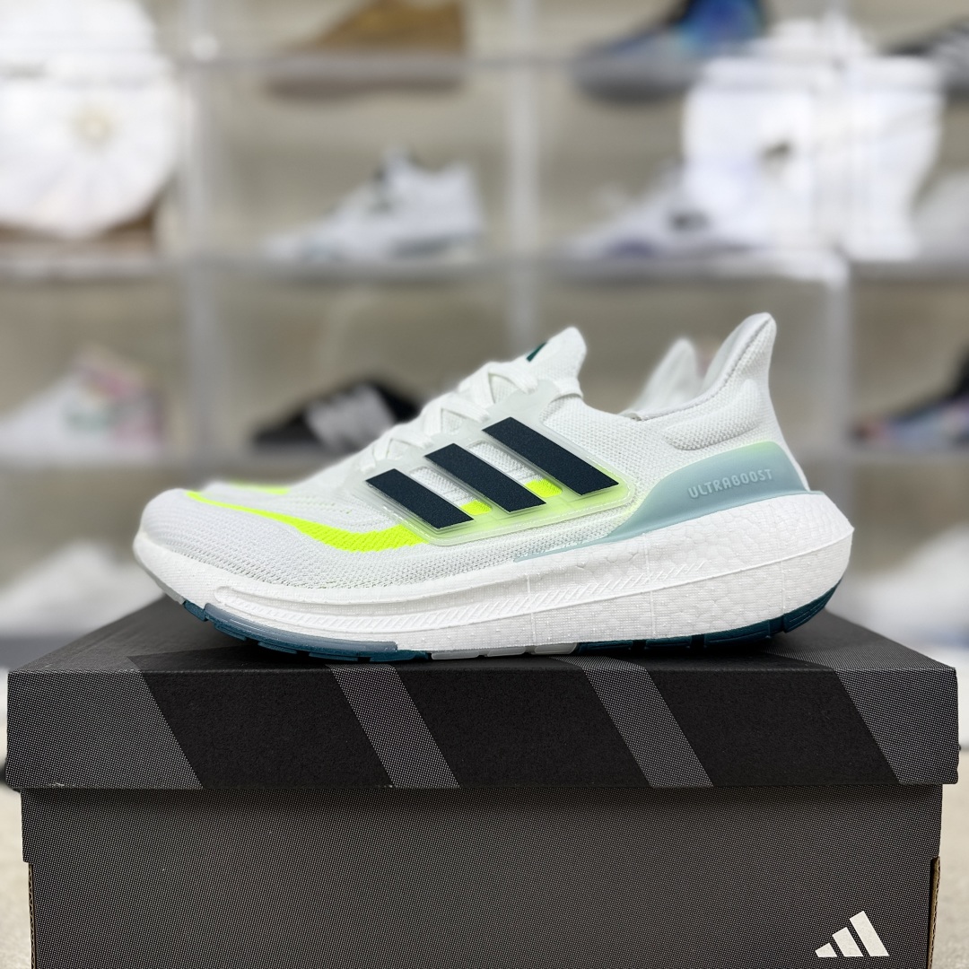 Adidas Ultraboost Light: Breathable, Slip-Resistant, and Shock-Absorbing Running Shoes 9 cmp i1753129042355 4257 0 8