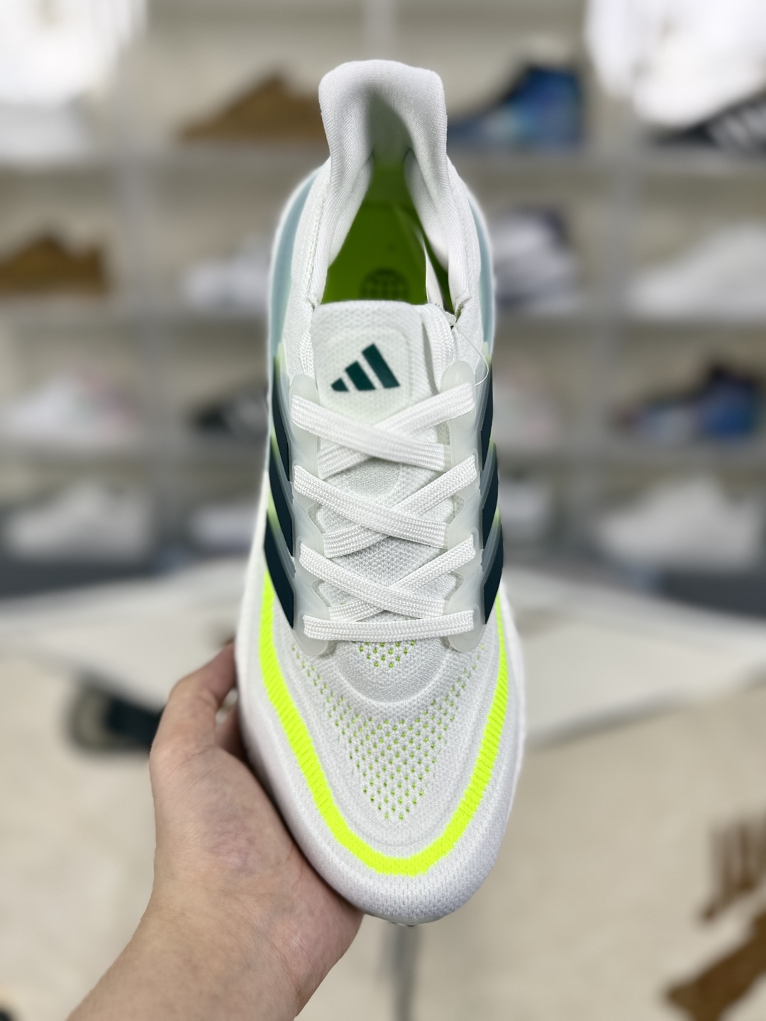 Adidas Ultraboost Light: Breathable, Slip-Resistant, and Shock-Absorbing Running Shoes 4 cmp i1753129042357 3025 0 3