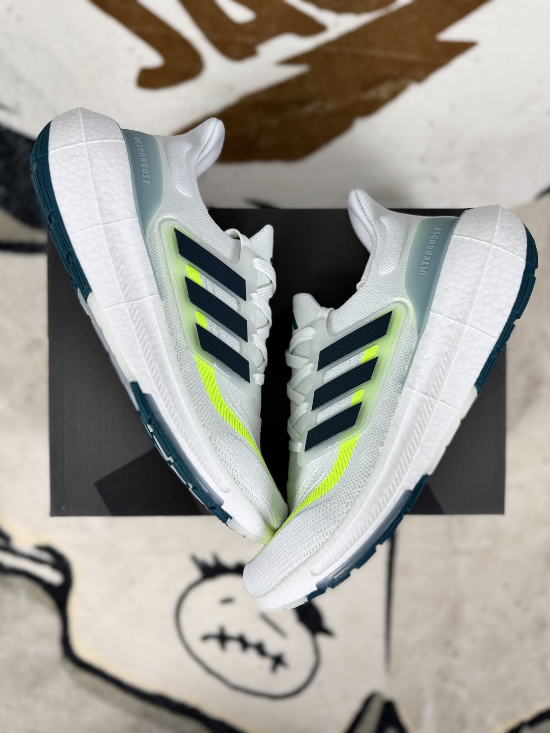 Adidas Ultraboost Light: Breathable, Slip-Resistant, and Shock-Absorbing Running Shoes 5 cmp i1753129045482 7394 0 6