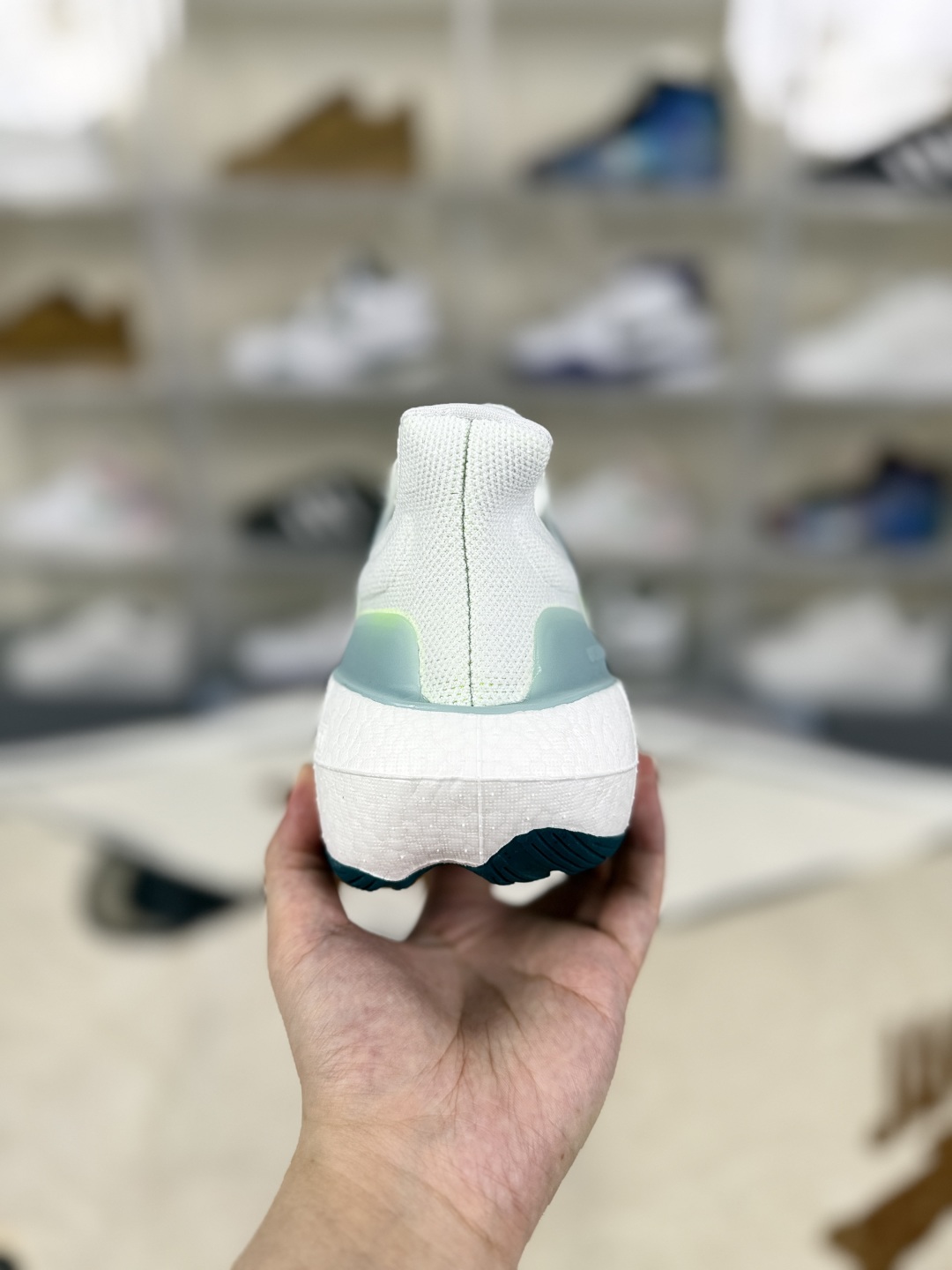 Adidas Ultraboost Light: Breathable, Slip-Resistant, and Shock-Absorbing Running Shoes 3 cmp i1753129045490 2708 0 2