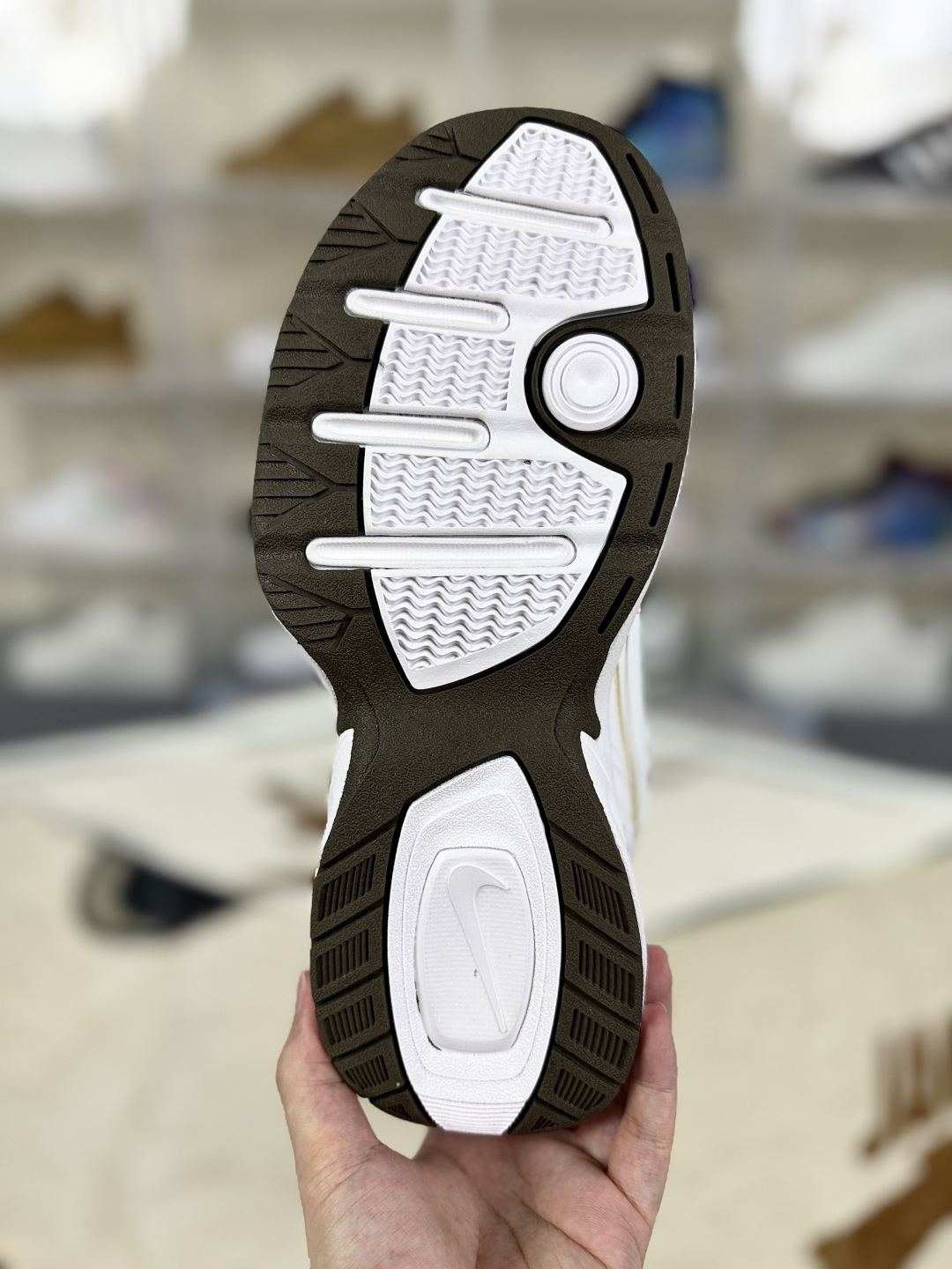 Nike Air Monarch IV CNY 'Year of The Snake' White Gold Sneakers IB4607-171 7 cmp i1753208049773 1705 0 4