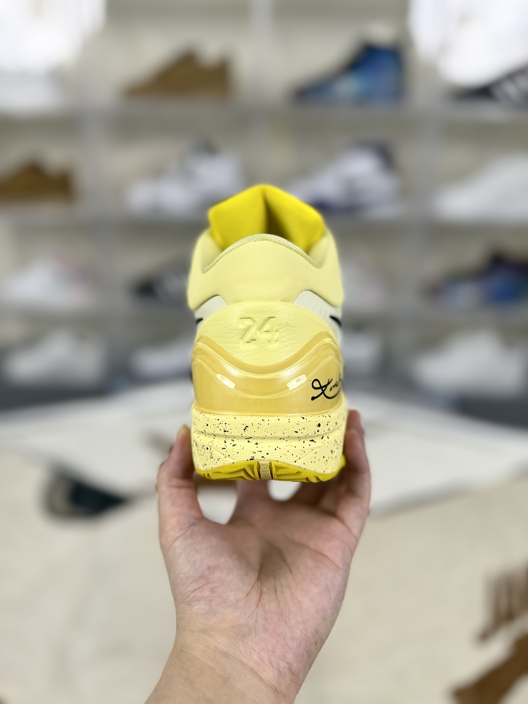 Nike Zoom Kobe 4 Protro CHBL Basketball Shoes - Yellow, Comfortable and Durable 3 cmp i1753208205278 6316 0 2