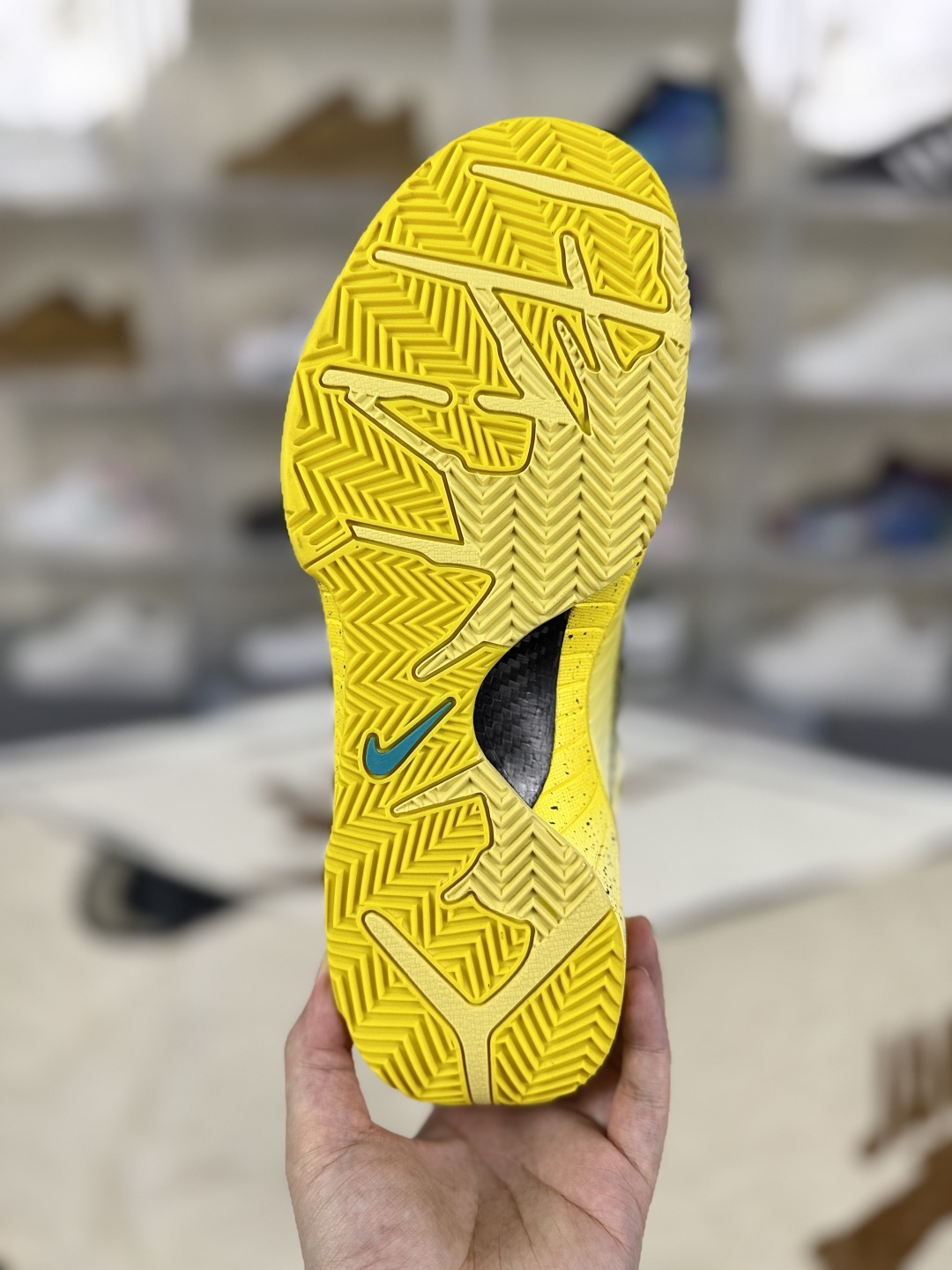 Nike Zoom Kobe 4 Protro CHBL Basketball Shoes - Yellow, Comfortable and Durable 6 cmp i1753208206525 3682 0 4