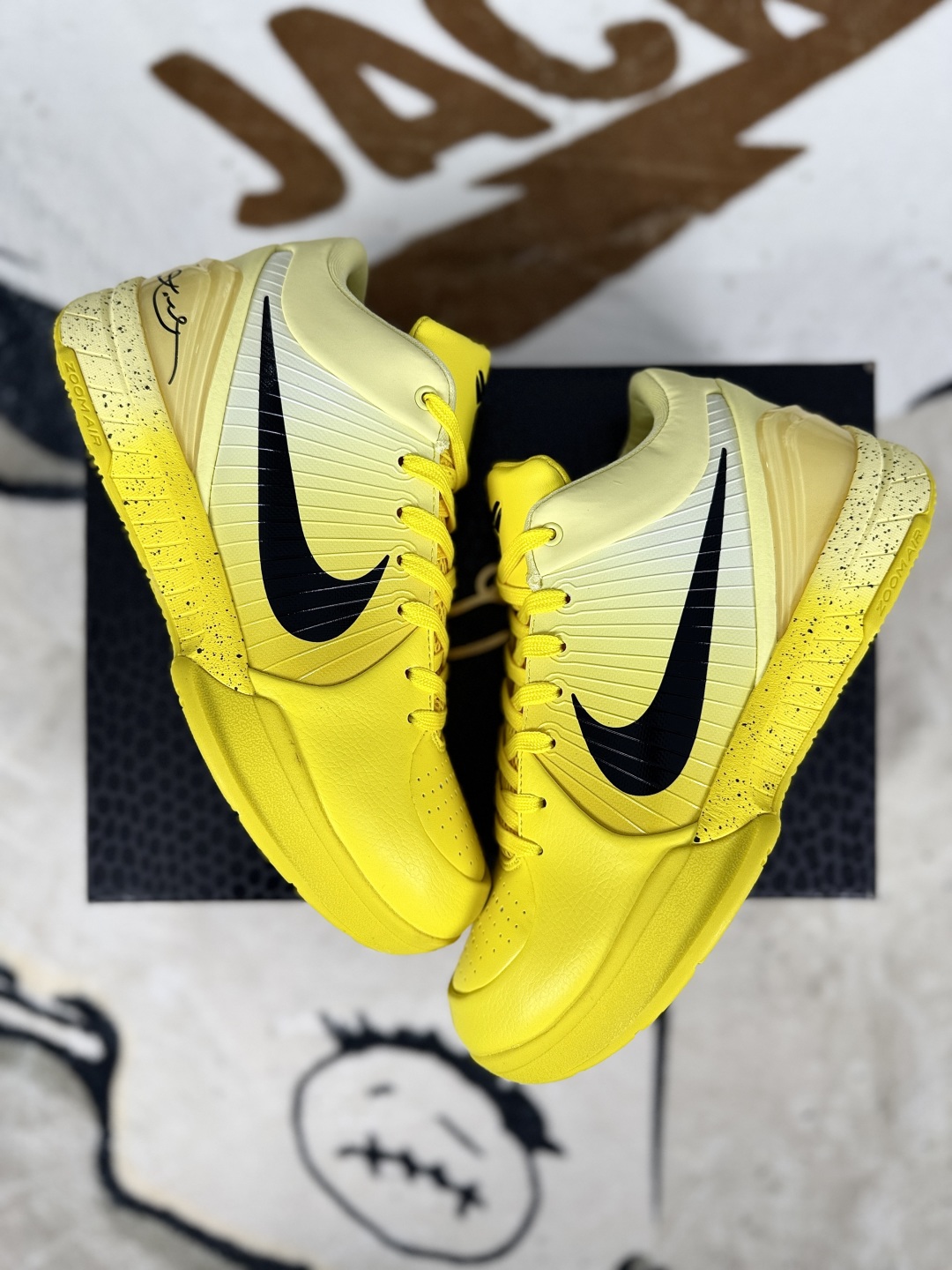 Nike Zoom Kobe 4 Protro CHBL Basketball Shoes - Yellow, Comfortable and Durable 5 cmp i1753208206542 816 0 6