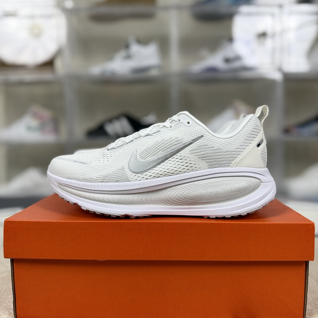 Nike Vomero 18 Running Shoes - White/Silver, Comfortable, Durable, and Stylish 10 cmp i1753208251462 8060 0 8