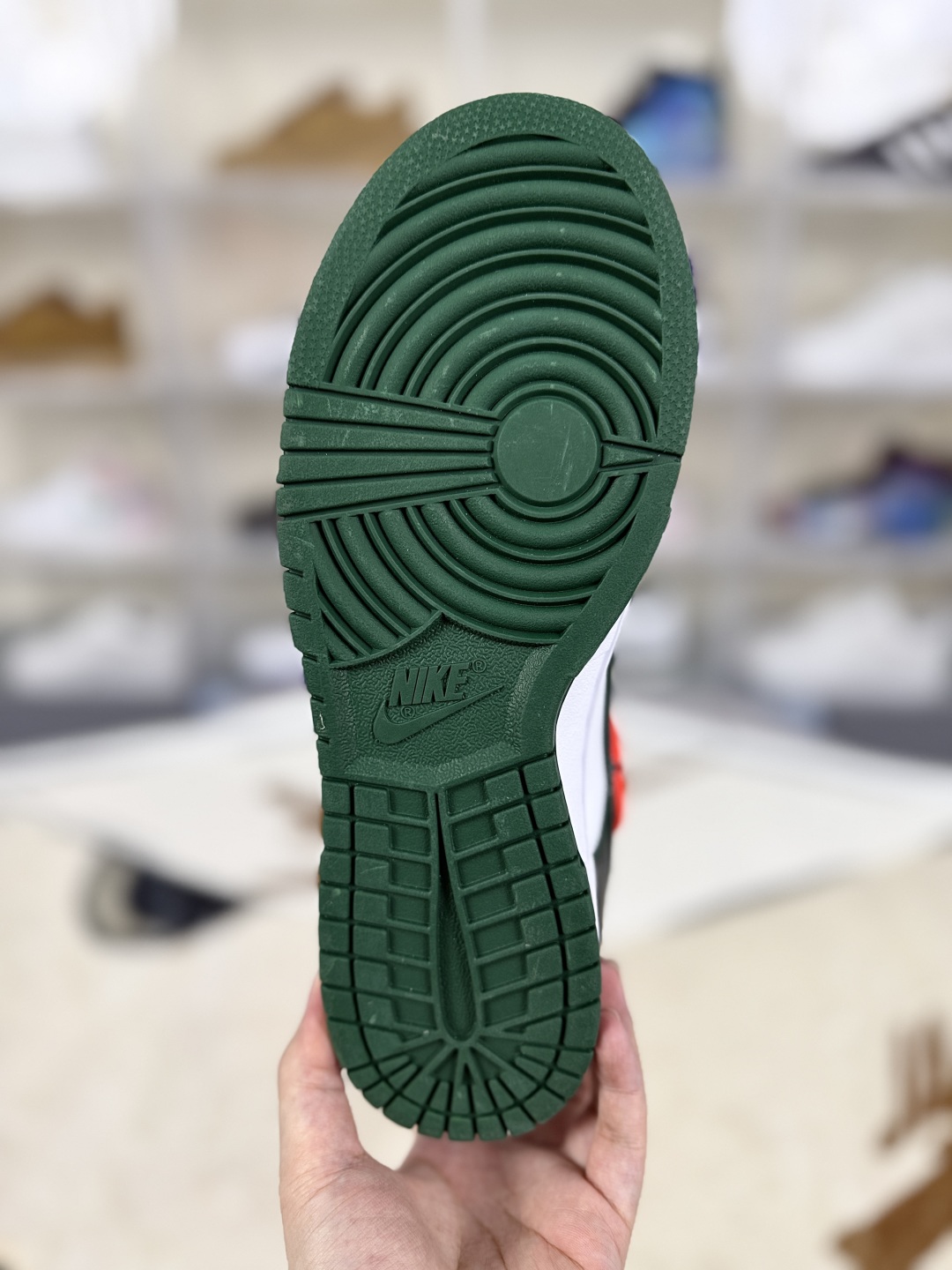 Nike Dunk Low Sanremo Green Leather Sneaker, Retro Street Style, Unisex 7 cmp i1753302344522 1230 0 4