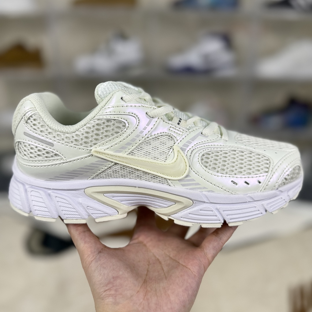 Nike V5 RNR Women's Running Shoes - Lightweight, Breathable, and Comfortable 7 cmp i1753472612208 2491 0 5