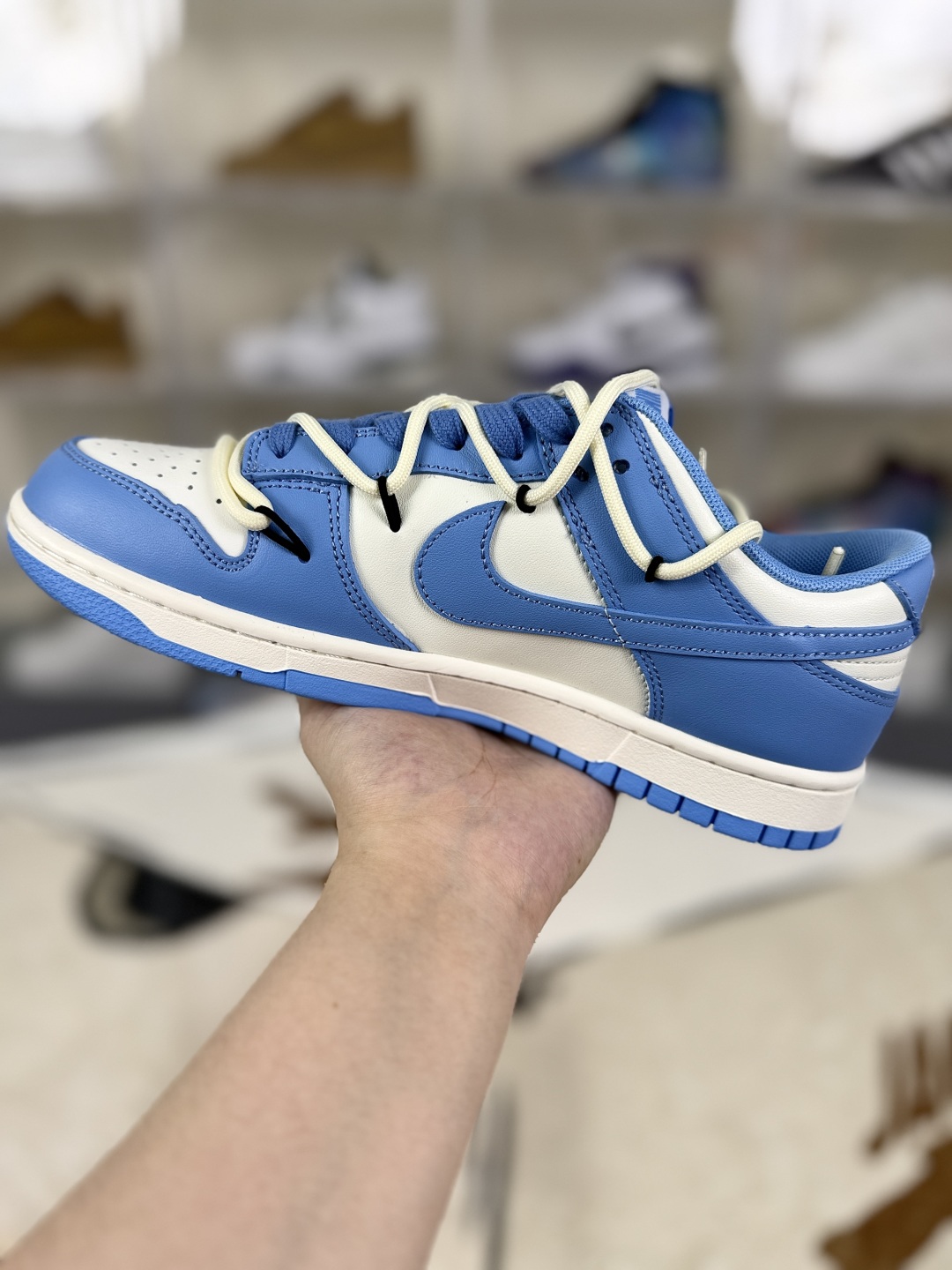 Nike Dunk Low Off-White University Blue Sneakers - Stylish and Comfortable 2 cmp i1753474560329 1584 0 1