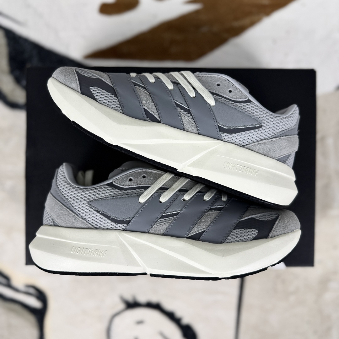 Adidas Lightblaze Grey Men's Running Shoes, Comfortable and Durable 8 cmp i1753633981386 2371 0 7