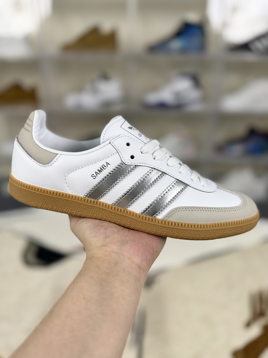 Adidas Originals Samba OG White Silver Metallic Low-Top Sneakers 2 cmp i1753634065390 4761 0 0