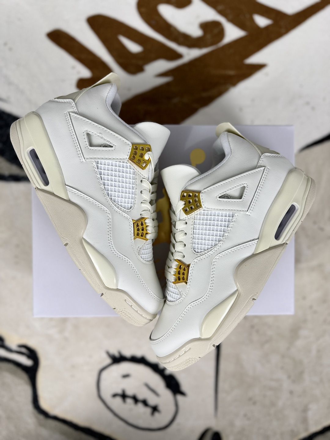 Air Jordan 4 Metallic Gold: Durable Mid-Top Retro Basketball Shoes - Unisex 6 cmp i1753731886766 8965 0 6