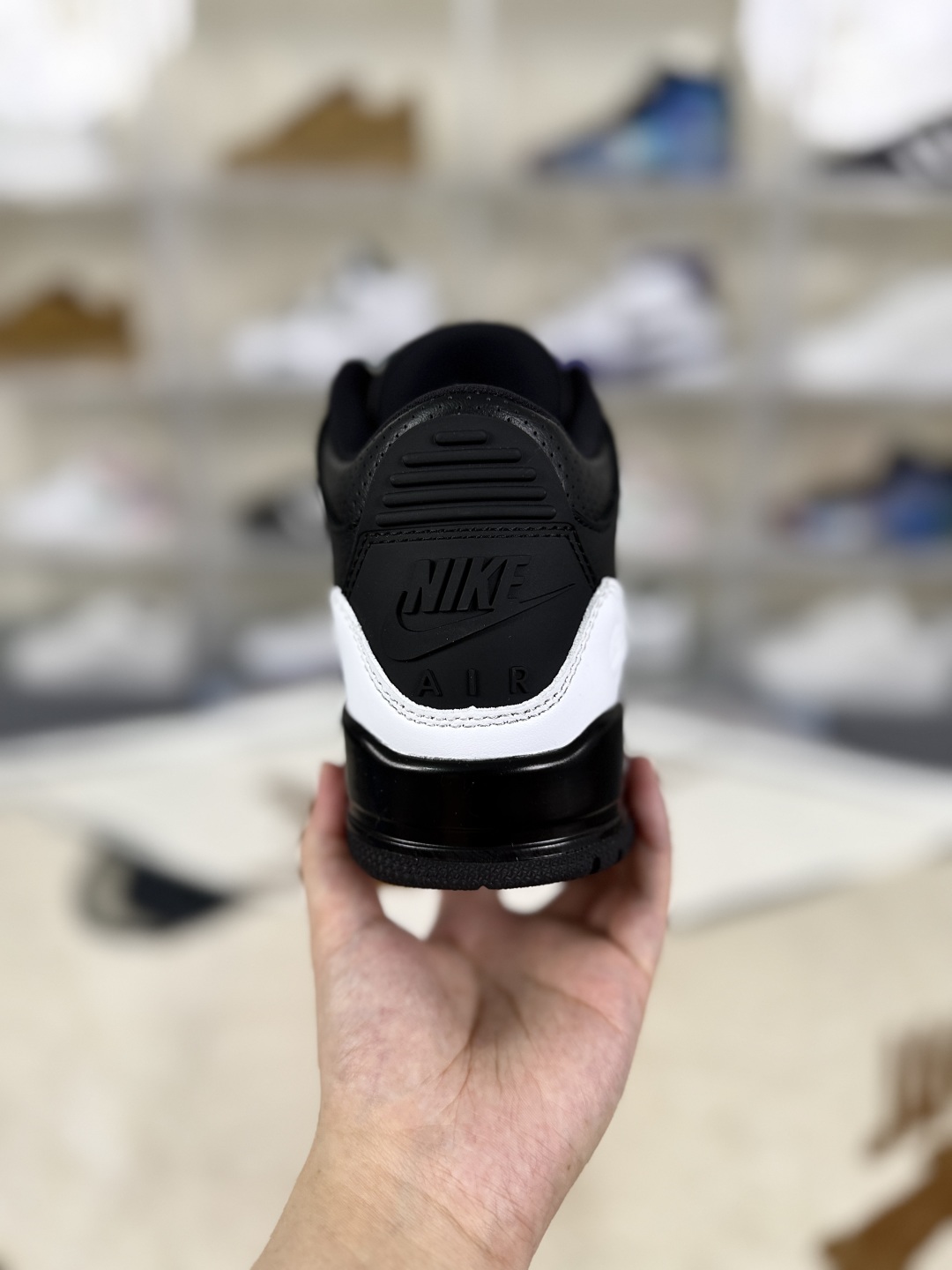 Fragment Design x Air Jordan 3 Black/White Retro Basketball Shoes DA3595-001 4 cmp i1753909607500 3933 0 2