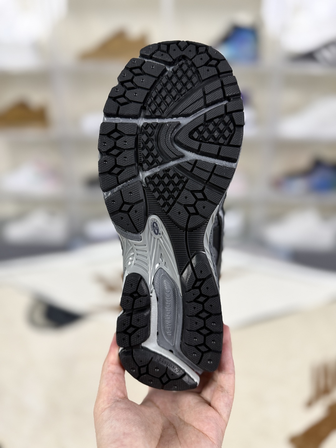 New Balance 1906U: Comfortable & Stylish Low-Top Sneakers for Men & Women 7 cmp i1753909651908 7909 0 4