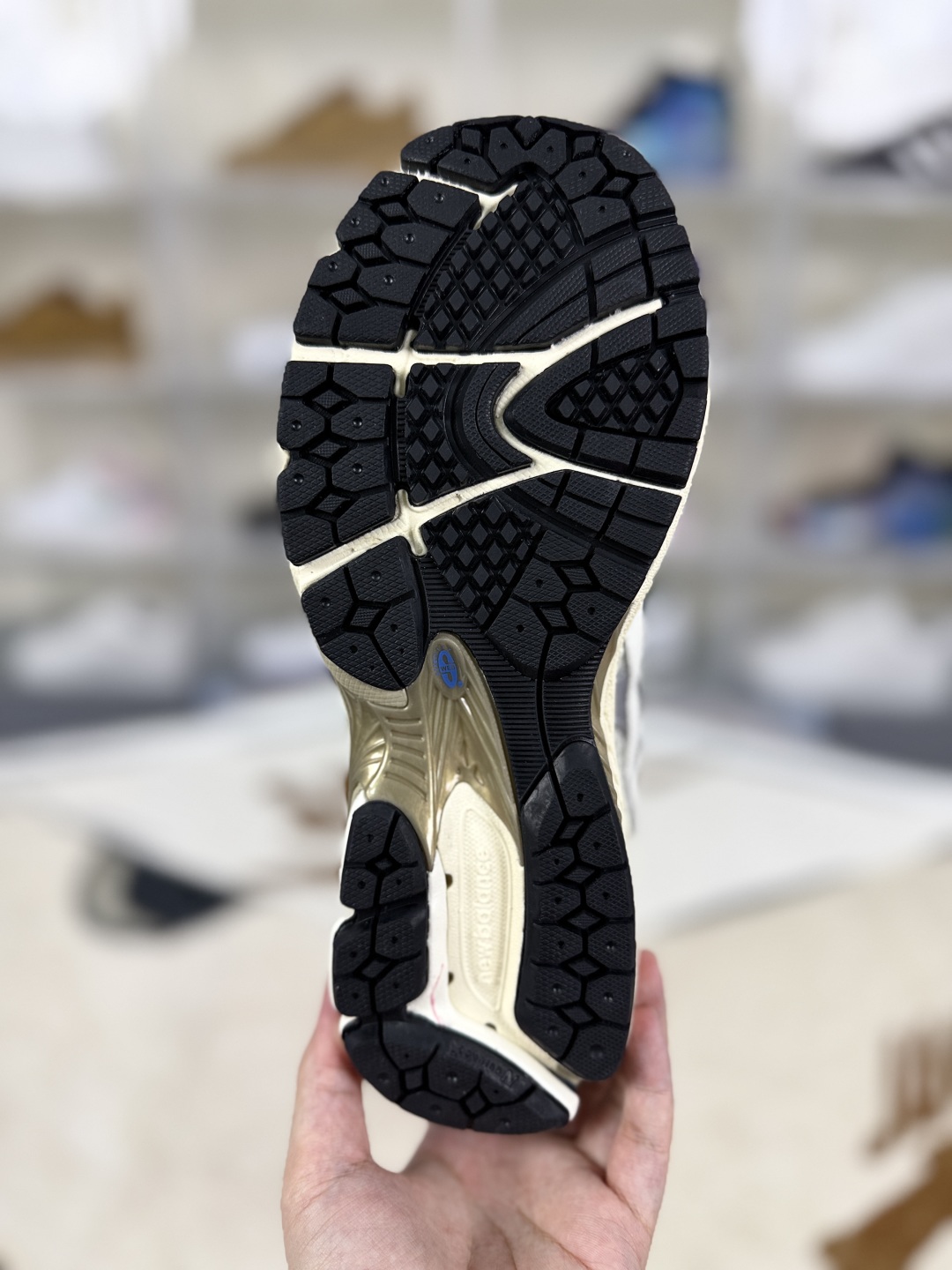New Balance 1906U: Comfortable, Versatile Low-Top Sneakers for Men and Women 6 cmp i1753909681687 7637 0 4
