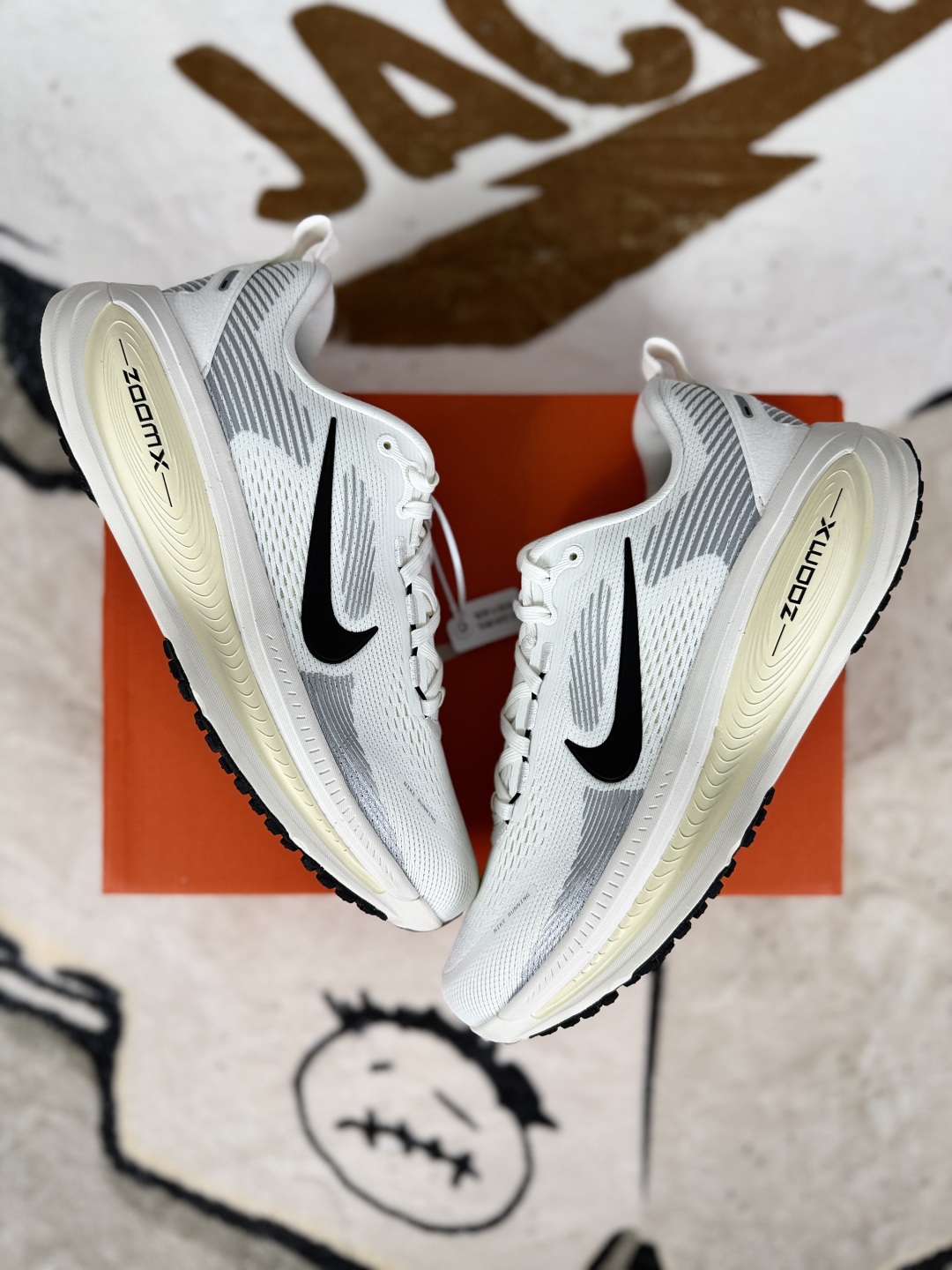 Nike Vomero 18: Ultimate Comfort, Stability, and Style Running Shoes 6 cmp i1754339028953 2277 0 6