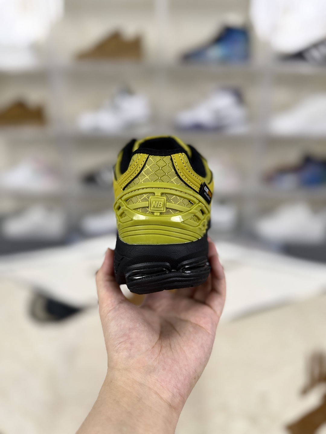 New Balance 1906U Comfort Versatile Low-Top Casual Running Shoes - Yellow/Black 3 cmp i1754340223350 6392 0 2