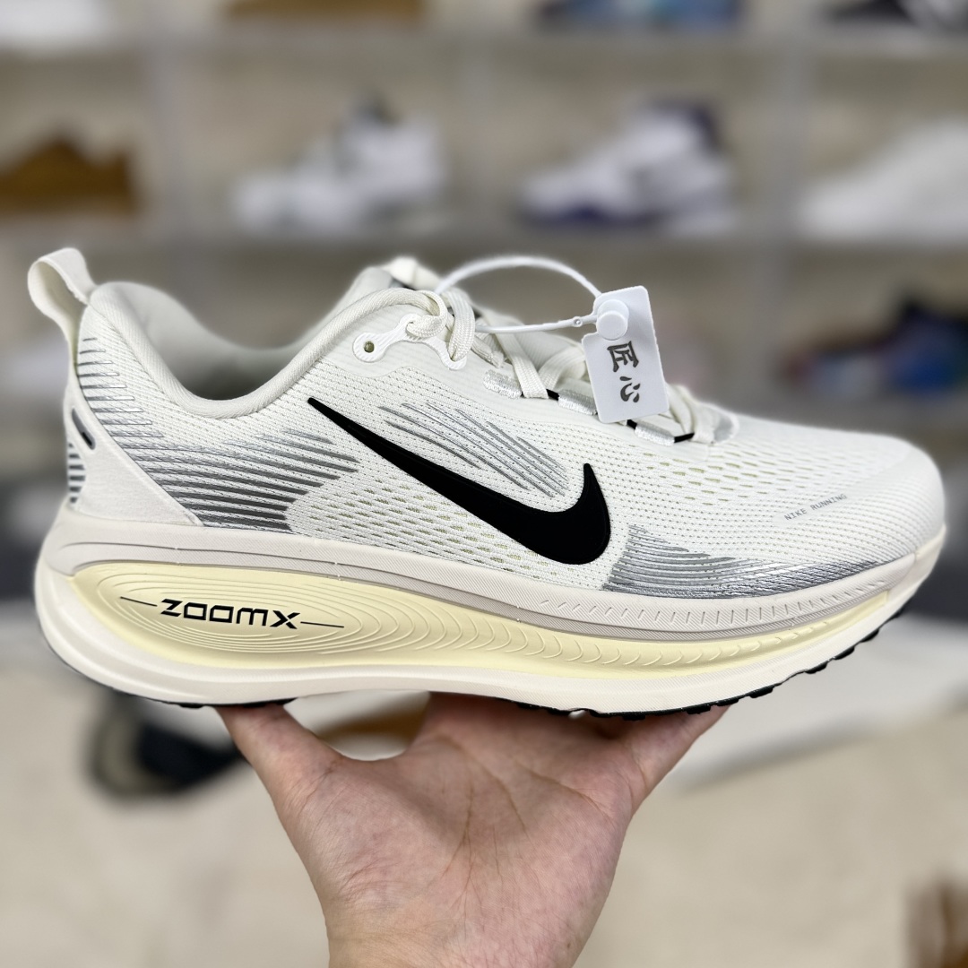 Nike Vomero 18: Ultimate Comfort, Stability, and Style Running Shoes 8 cmp i1754344961002 1511 0 5