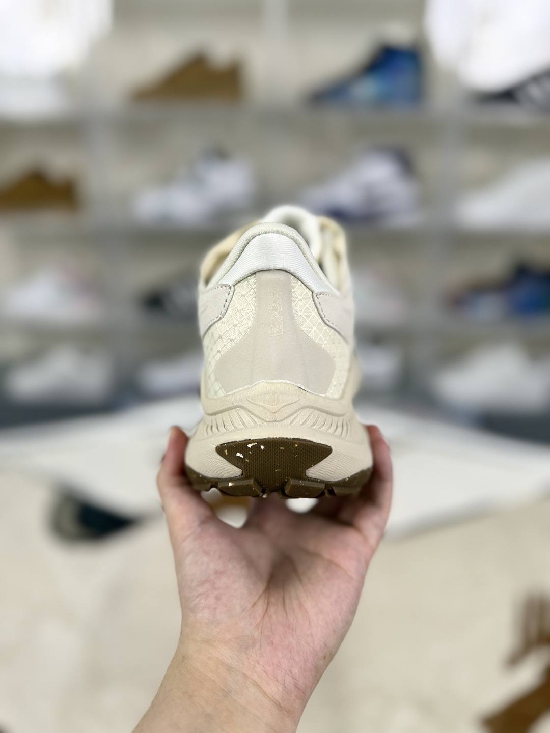 Hoka One One Project Transport Beige Low-Top Sneakers - Unisex Comfort Shoes 3 cmp i1754507978541 745 0 2