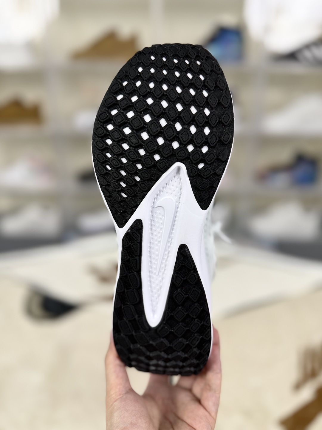 Nike Quest 6 White/Black Men's Running Shoes Comfortable Cushioning FD6033-105 7 cmp i1754610329961 5651 0 4