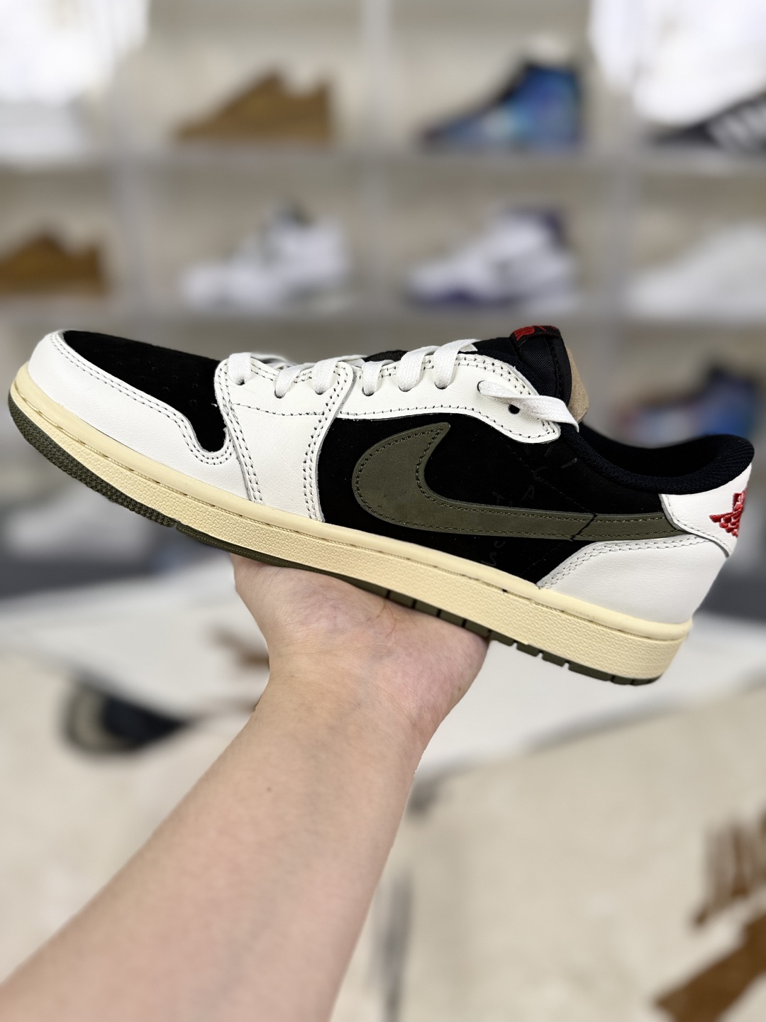 Travis Scott x Air Jordan 1 Low 'Medium Olive' Basketball Shoes 3 cmp i1754688340258 2638 0 1