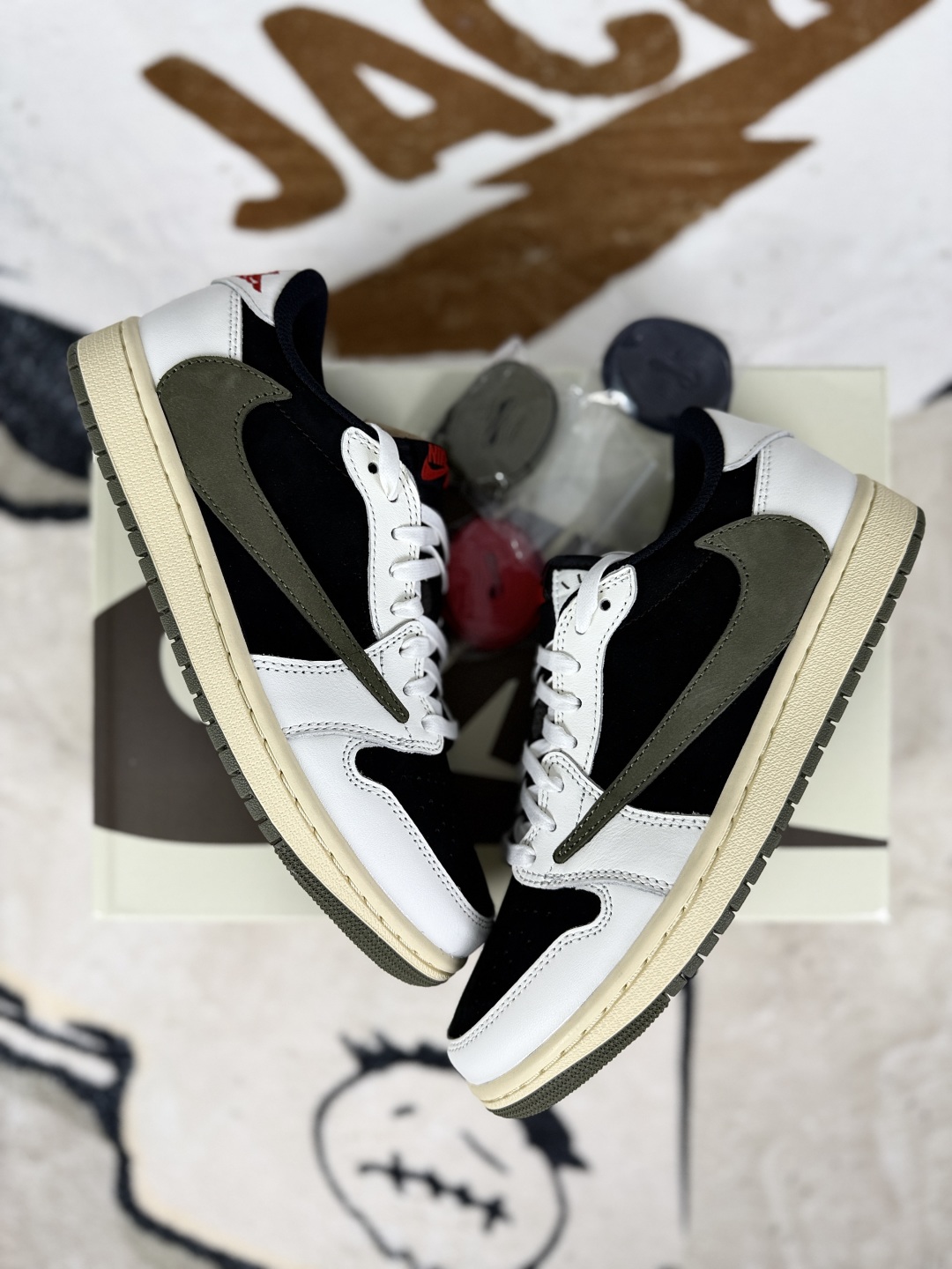 Travis Scott x Air Jordan 1 Low 'Medium Olive' Basketball Shoes 6 cmp i1754688356654 3039 0 6
