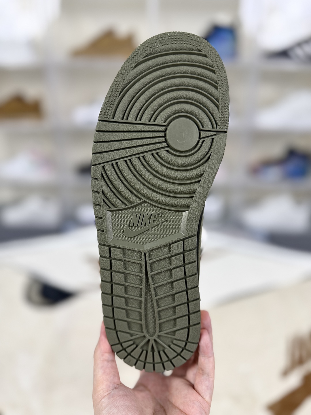 Travis Scott x Air Jordan 1 Low 'Medium Olive' Basketball Shoes 7 cmp i1754688356731 8231 0 4